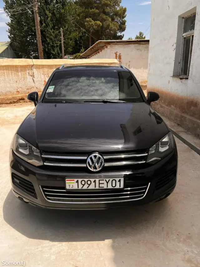 Volkswagen Touareg 2013 · 3.0 AT
