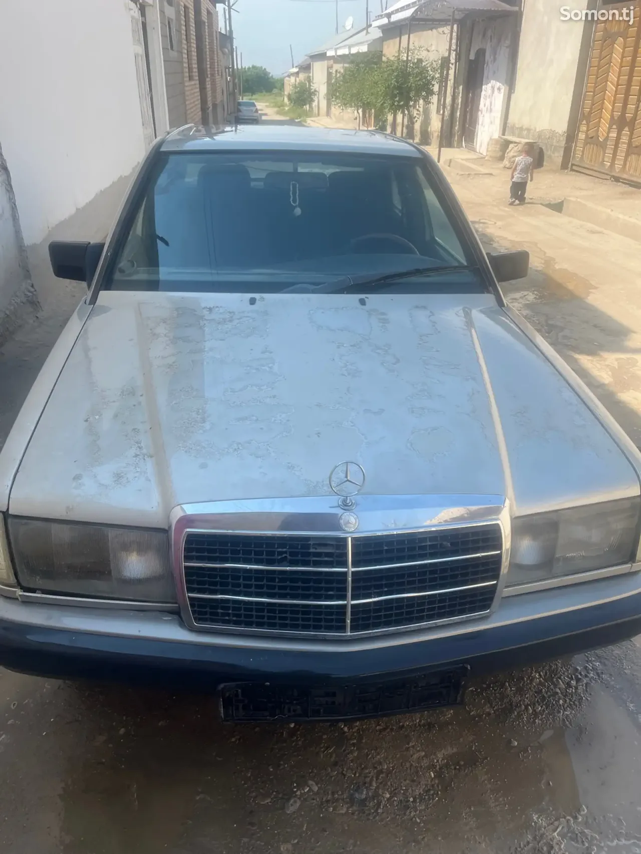 Mercedes-Benz W201 1991 · 1.6 MT