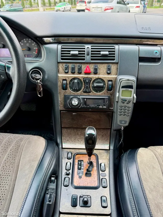 Mercedes-Benz E class 2001 · 2.3 AT