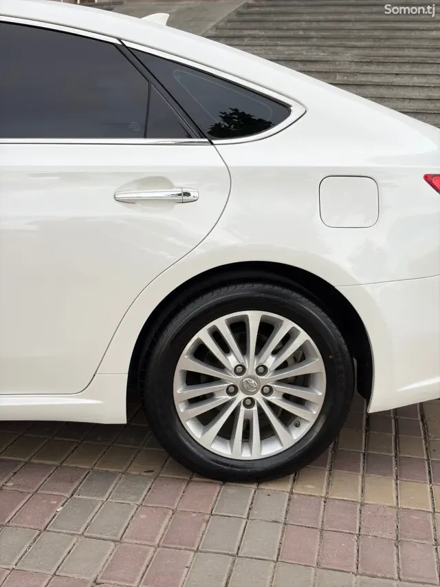 Toyota Avalon 2016 · 2.5 AT