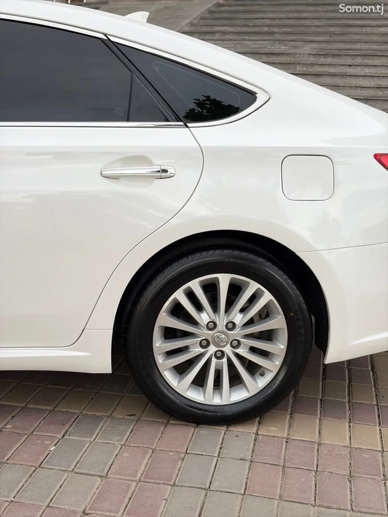 Toyota Avalon 2016 · 2.5 AT
