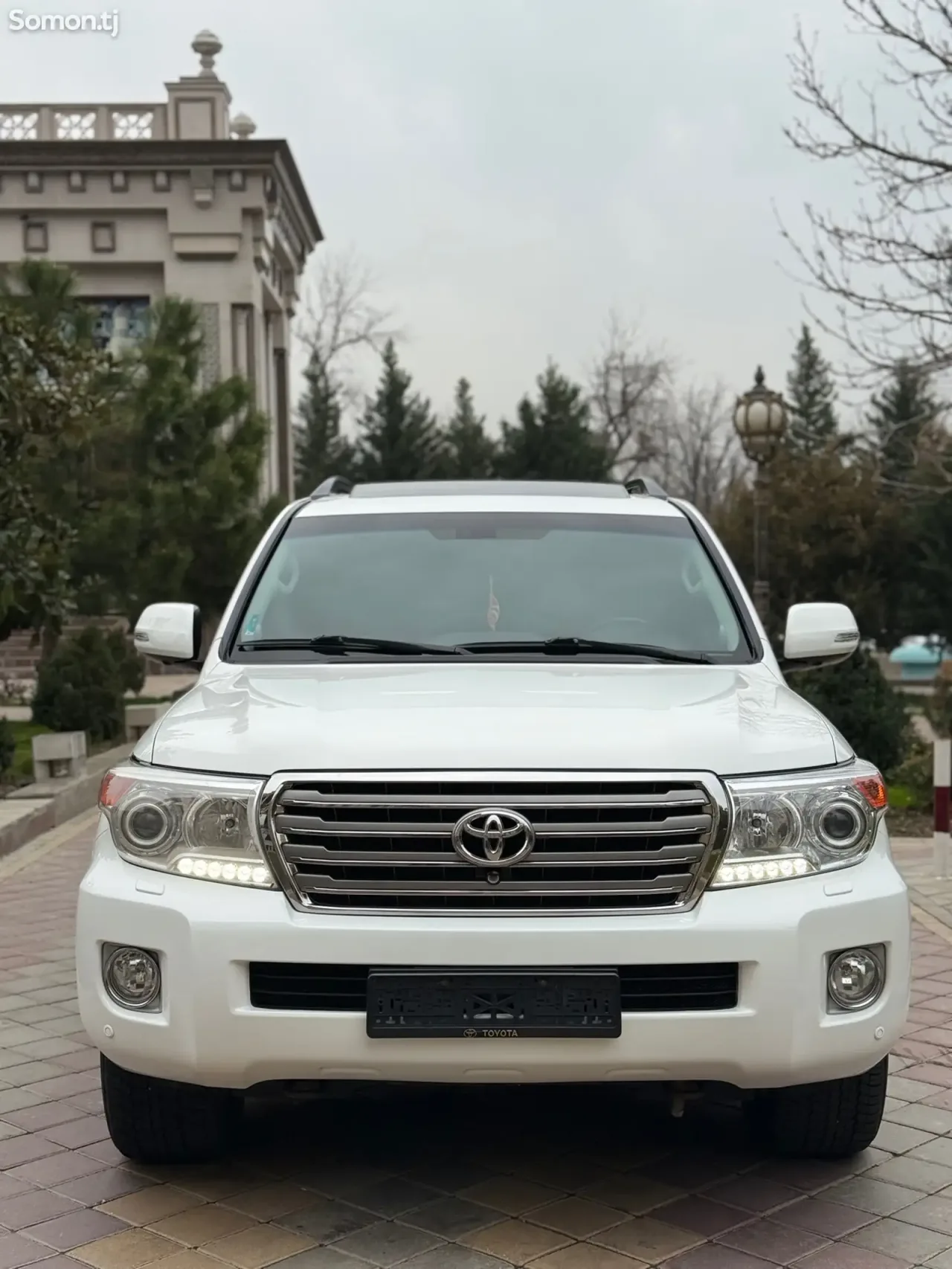 Toyota Land Cruiser 2014 · 4.0 AT