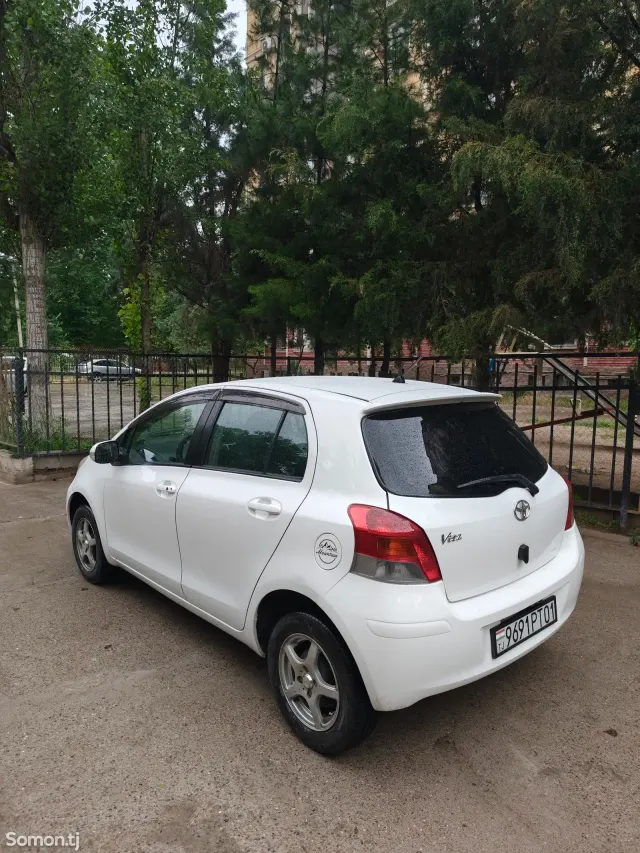 Toyota Vitz 2009 · 1.5 AT