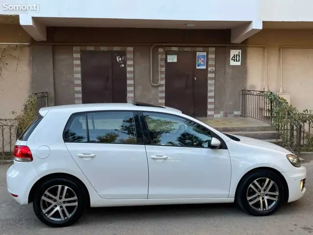Volkswagen Golf 2012 · 2.0 AT