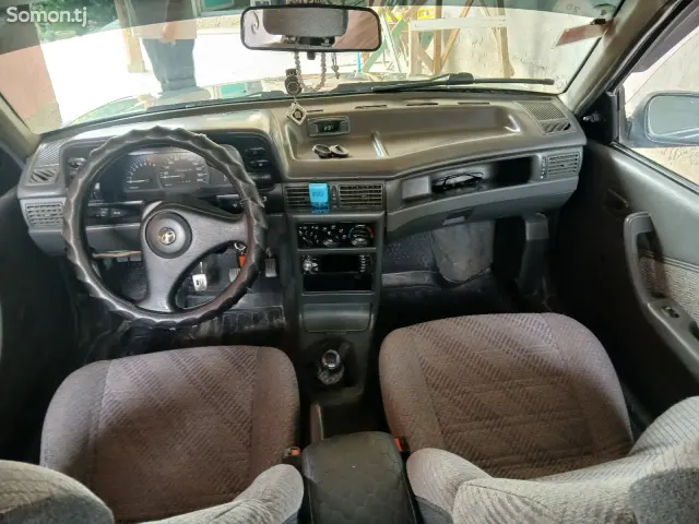 Daewoo Nexia 1995 · 1.5 MT