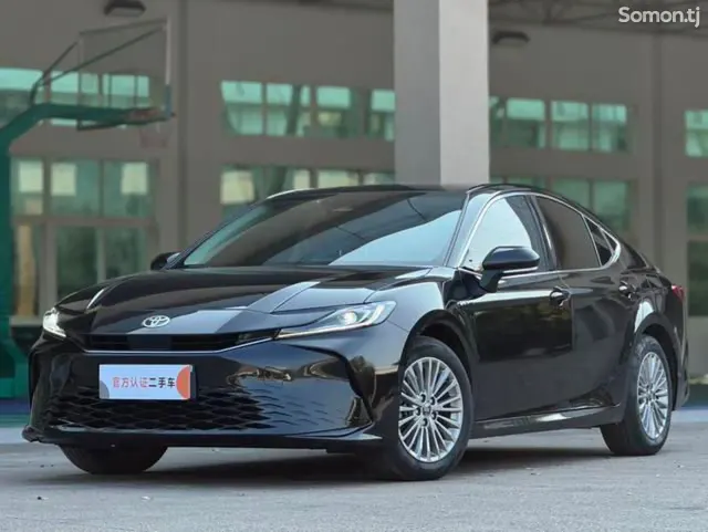Toyota Camry 2025 · 2.0 AT