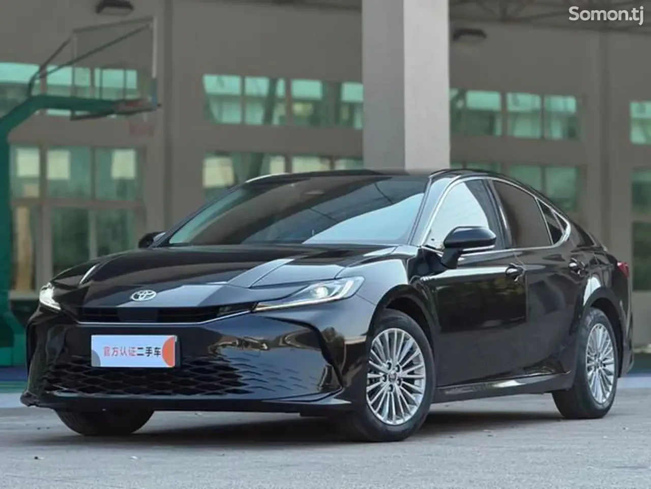 Toyota Camry 2025 · 2.0 AT
