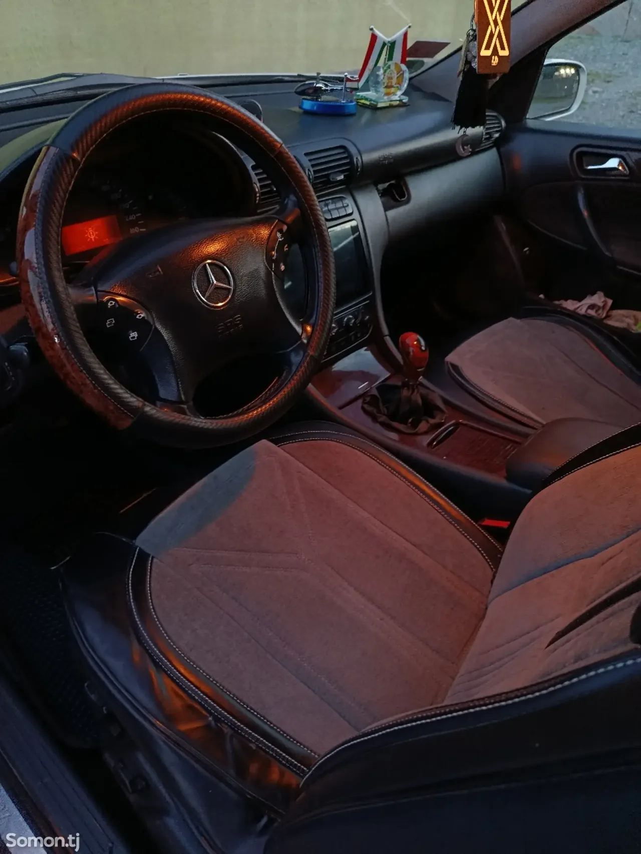 Mercedes-Benz C class 2001 · 2.3 MT