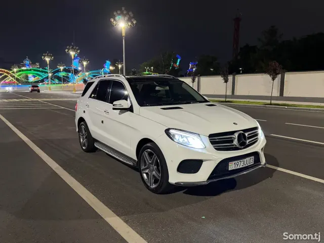 Mercedes-Benz GLE class 2016 · 3.0 AT