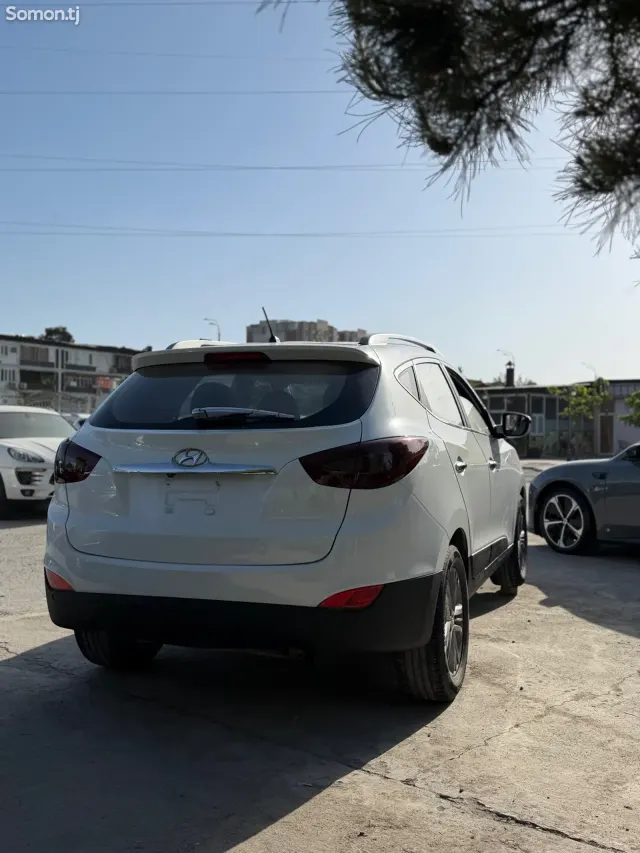 Hyundai ix35 2015 · AT