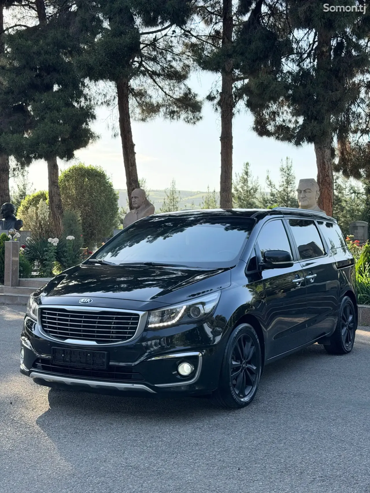 Kia Carnival 2015 · 2.2 AT