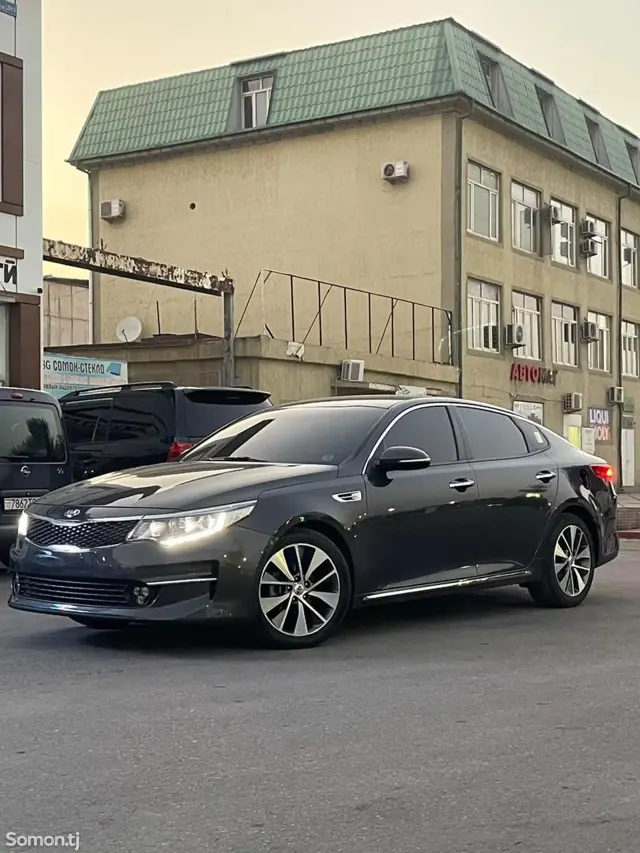 Kia K5 2018 · 2.4 AT