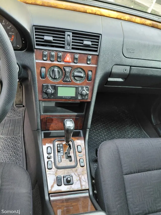 Mercedes-Benz C class 2000 · 1.8 AT