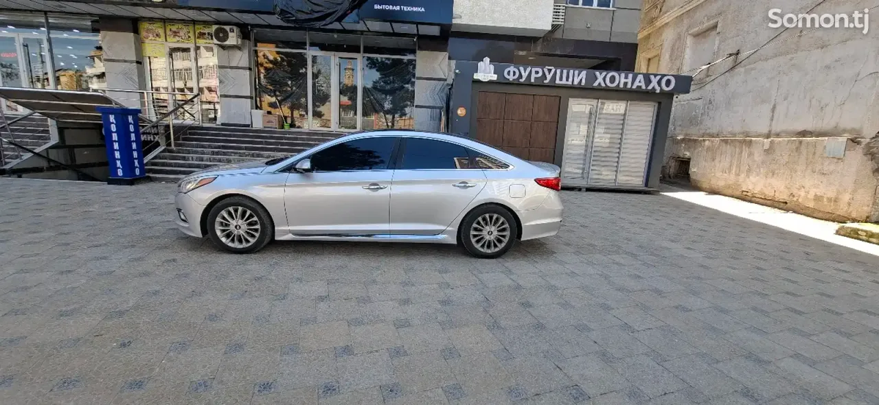 Hyundai Sonata 2015 · 2.4 AT