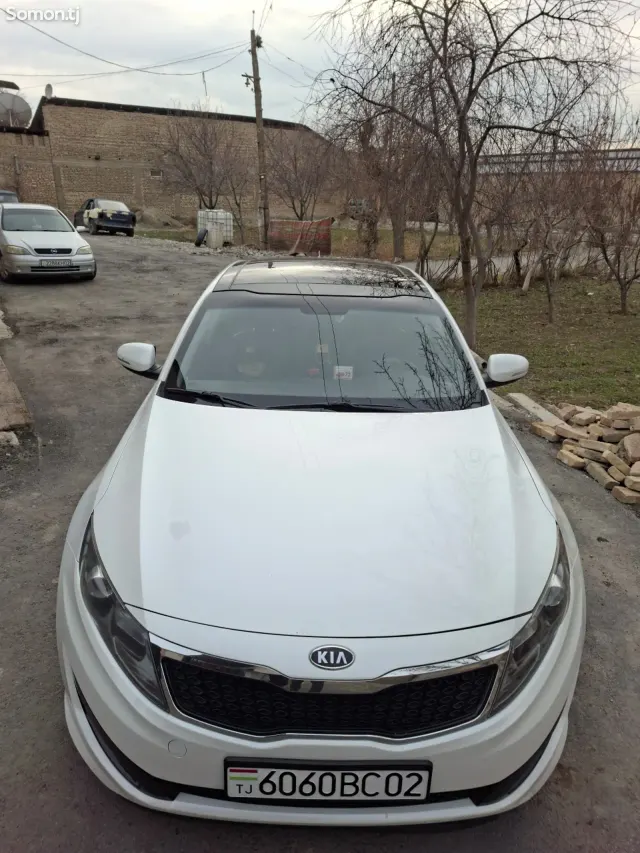 Kia K5 2011 · 2.0 AT