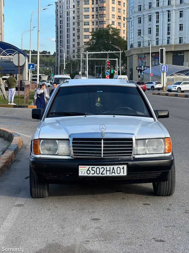 Mercedes-Benz W201 1993 · 2.0 MT