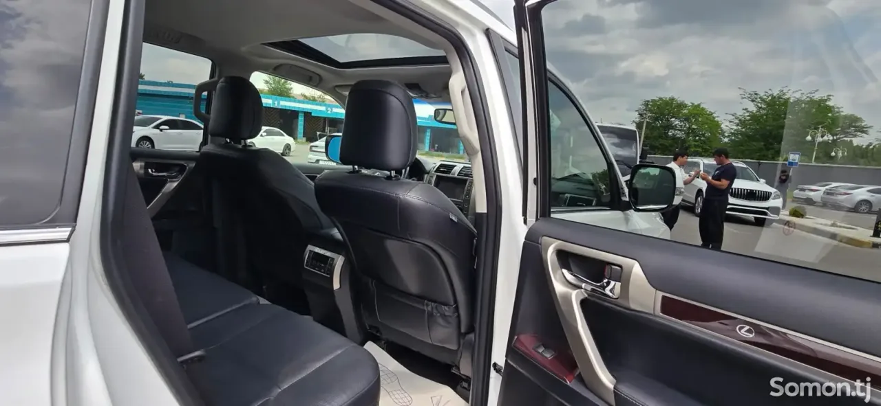 Lexus GX series 2015 · 4.6 AT