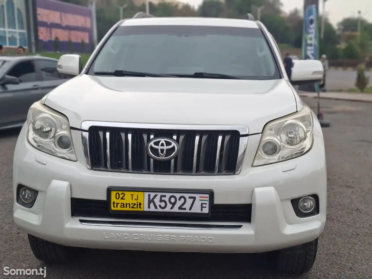 Toyota Land Cruiser Prado 2011 · 2.7 AT