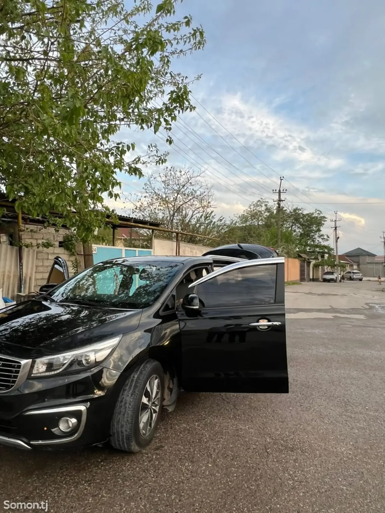 Kia Carnival 2015 · 2.2 AT