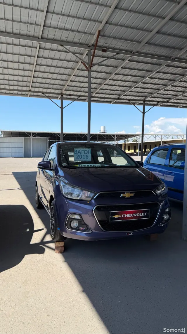 Chevrolet Spark 2016 · 1.1 AT