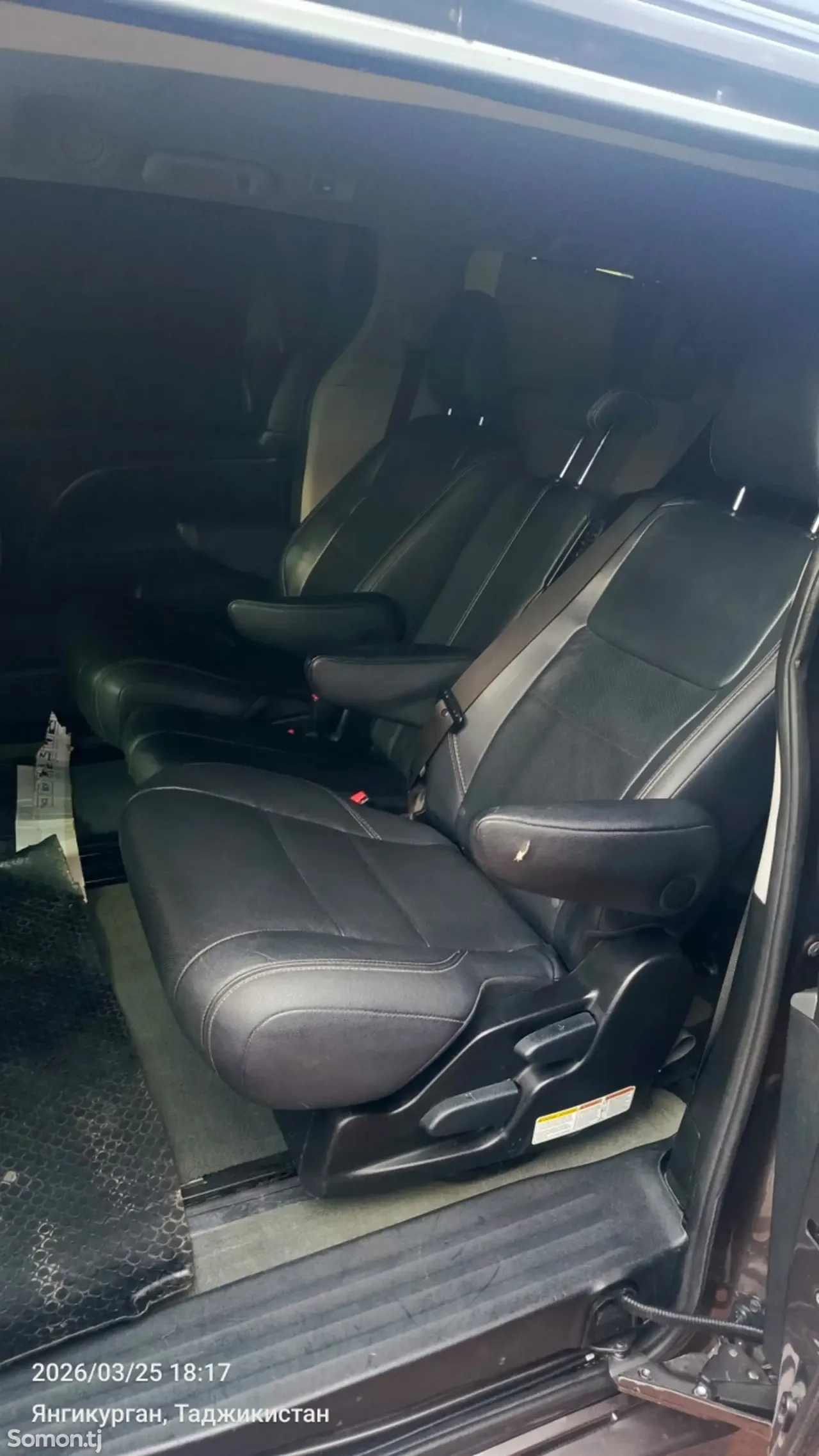 Toyota Sienna 2015 · 3.5 AT