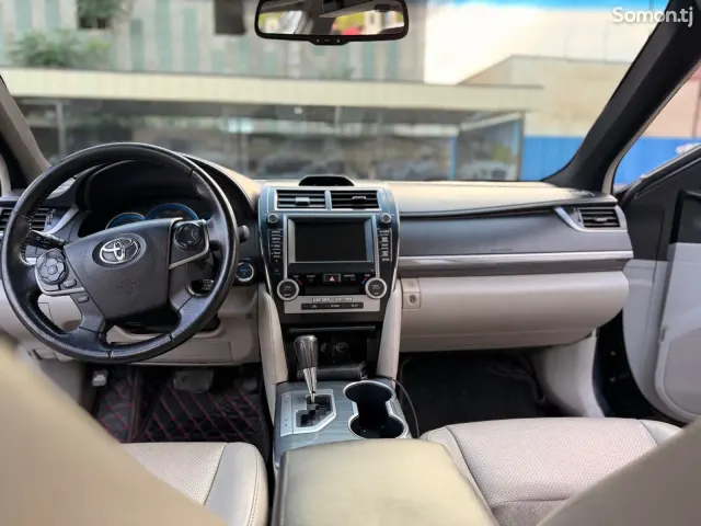 Toyota Camry 2012 · 2.5 CVT