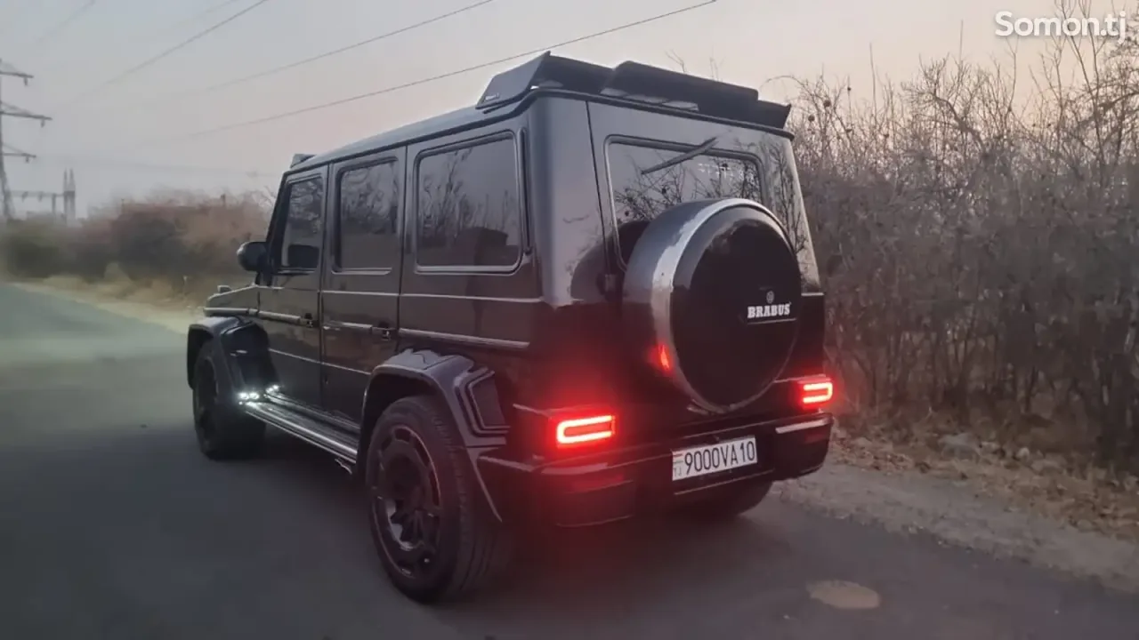 Mercedes-Benz G class 2002 · 5.5 AT
