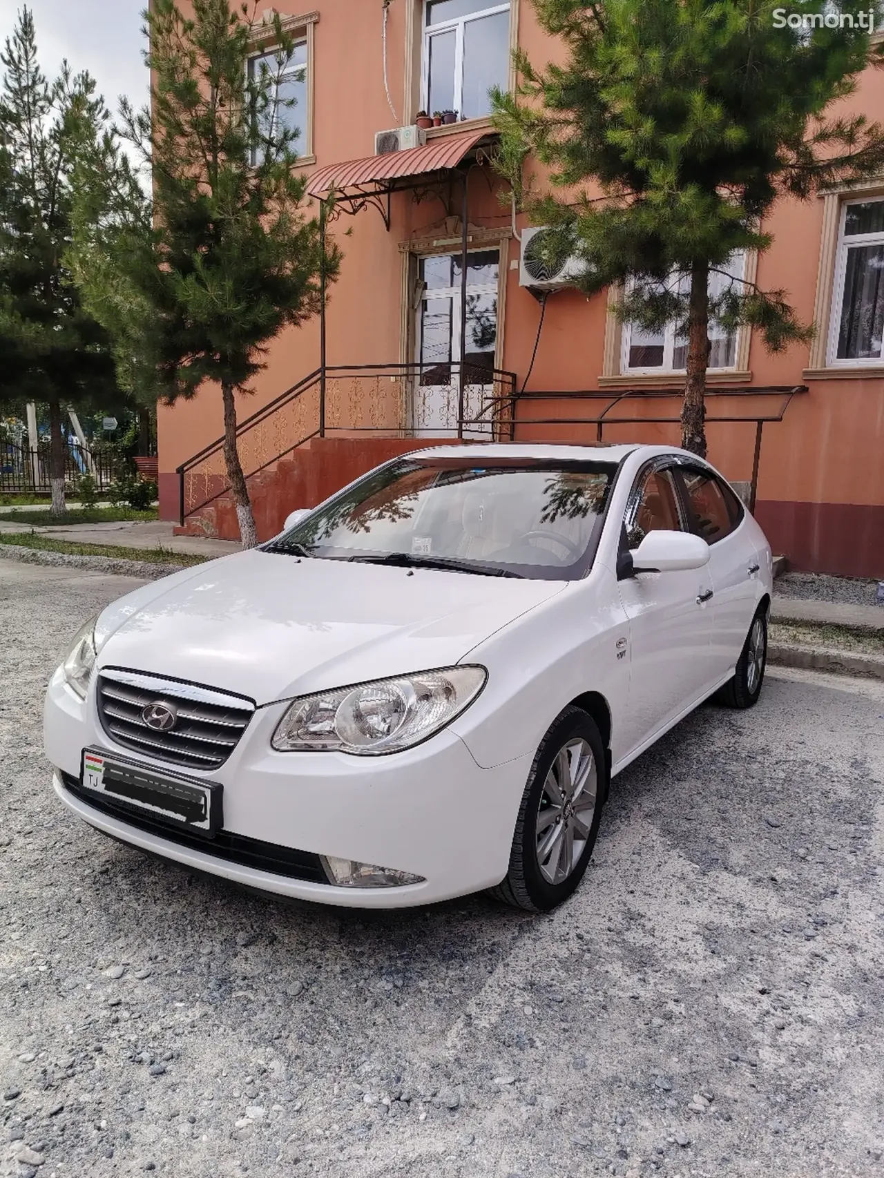 Hyundai Avante 2009 · 1.6 AT