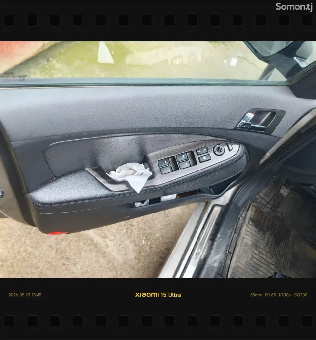 Kia K5 2011 · 2.0 AT