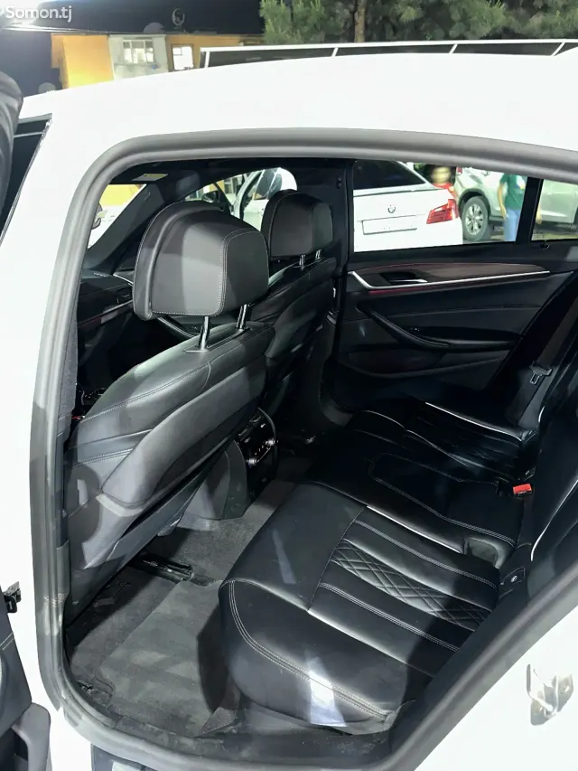 BMW 5 series 2017 · 2.0 AT