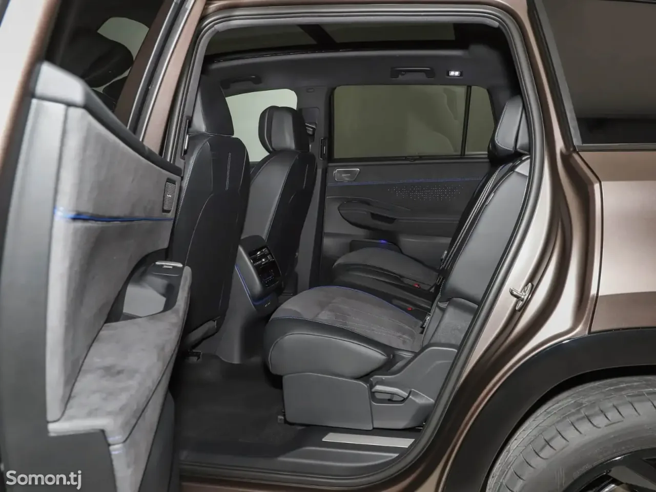 Volkswagen Touran 2025 · 2.0 AT