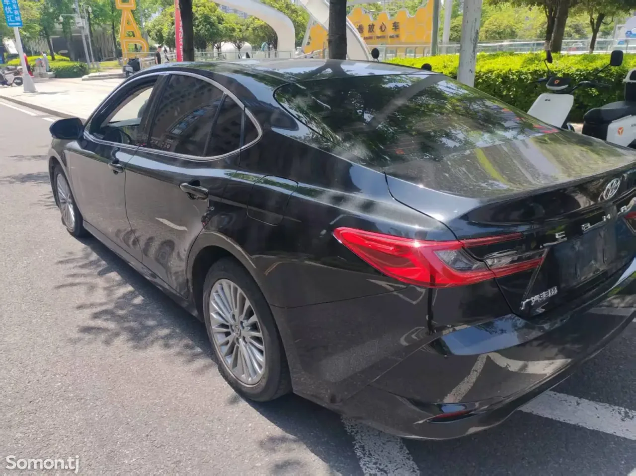 Toyota Camry 2025 · 2.0 AT