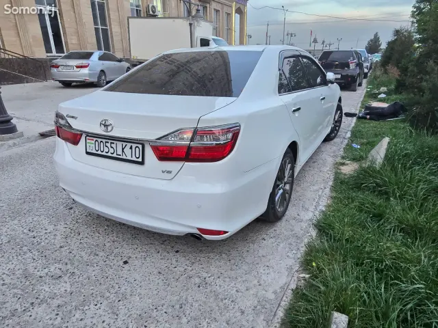 Toyota Camry 2017 · 3.5 AT