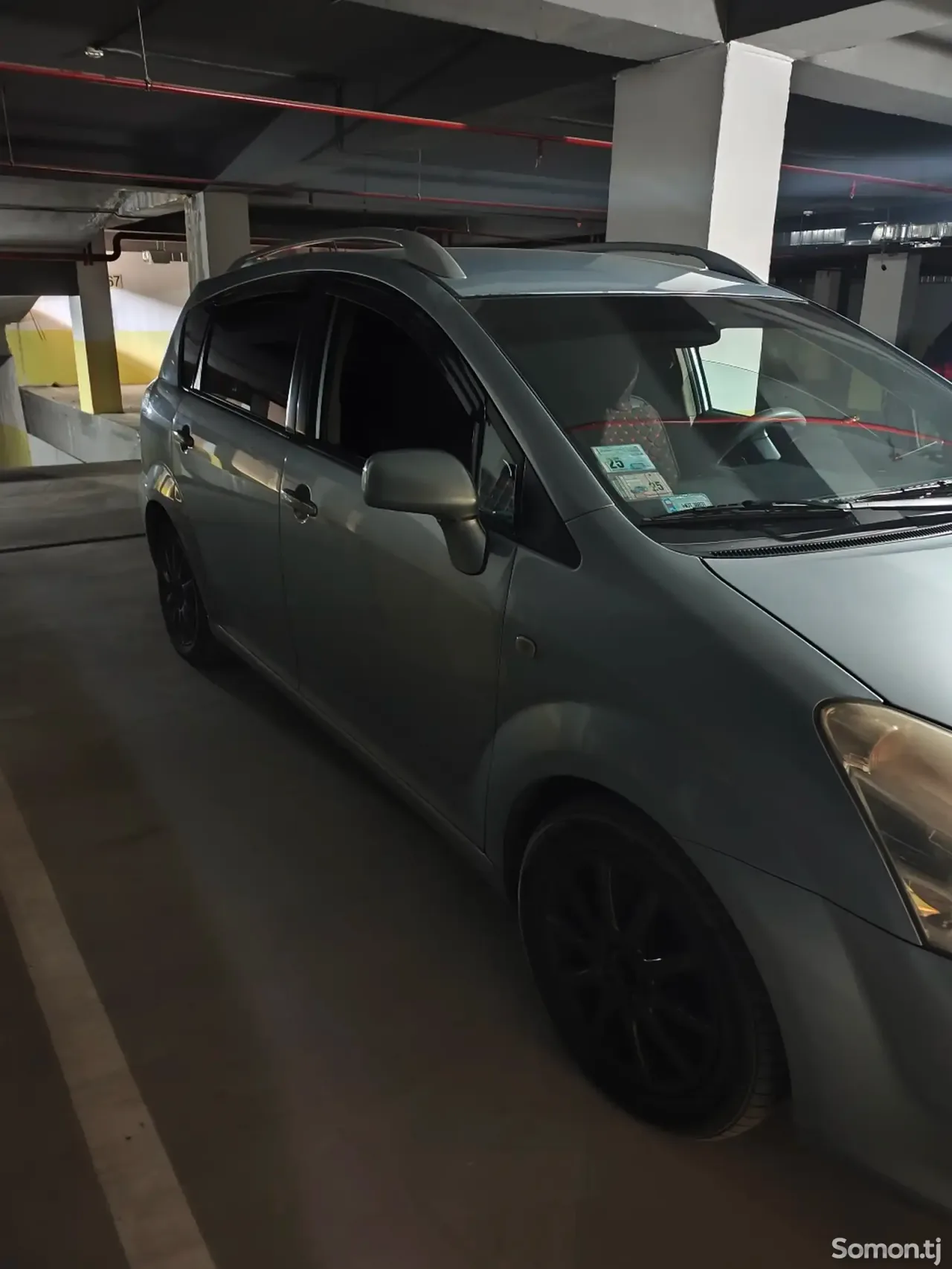 Toyota Corolla Verso 2006 · 2.2 MT