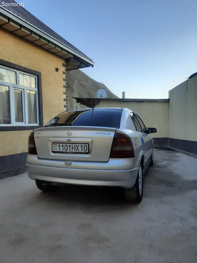 Opel Astra G 1999 · 1.6 CVT