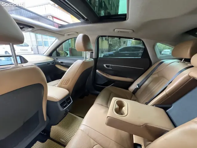 Hyundai Sonata 2020 · 2.5 AT