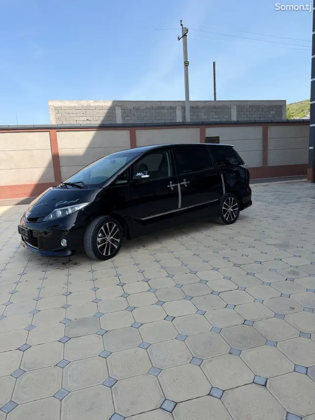 Toyota Estima 2014 · 2.4 AT