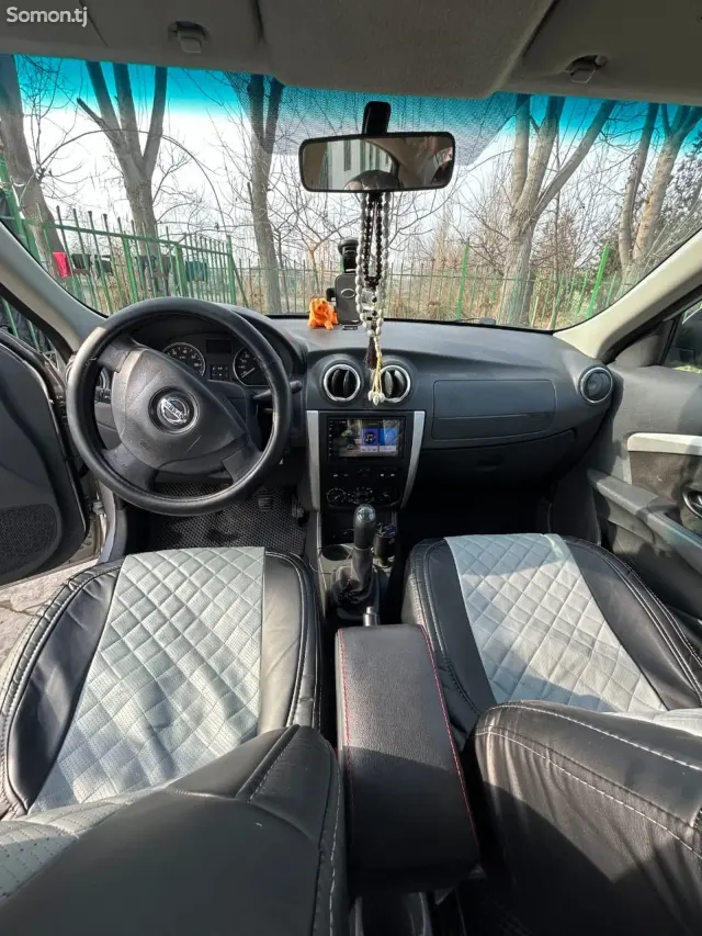 Nissan Almera 2014 · 1.6 MT