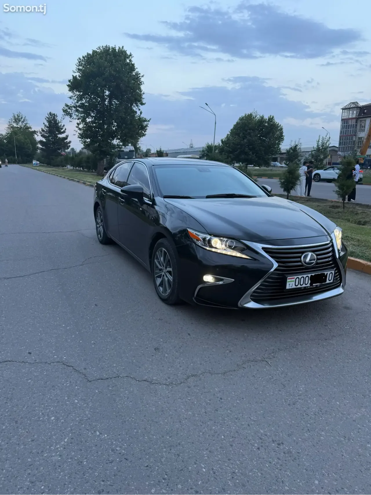 Lexus ES series 2016 · 2.5 AT