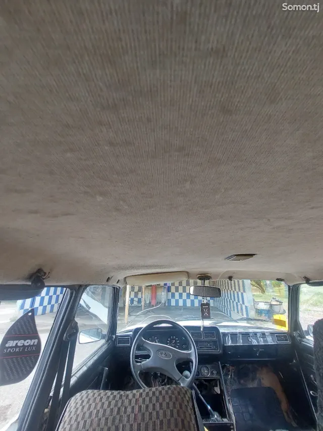 Lada (ВАЗ) 2107 2005 · 1.6 MT