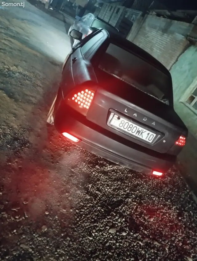Lada (ВАЗ) Priora 2010 · 1.7 MT