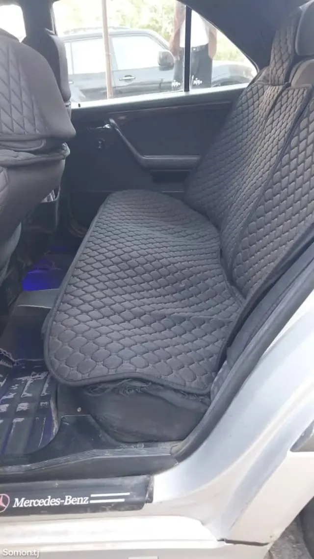 Mercedes-Benz C class 1995 · 1.8 MT