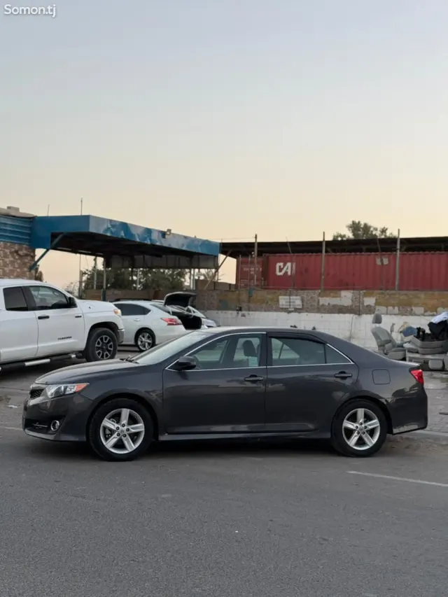 Toyota Camry 2014 · 2.5 AT