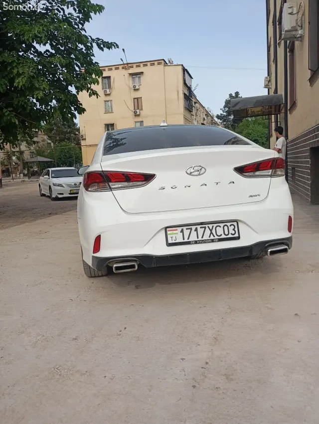 Hyundai Sonata 2017 · 2.4 AT