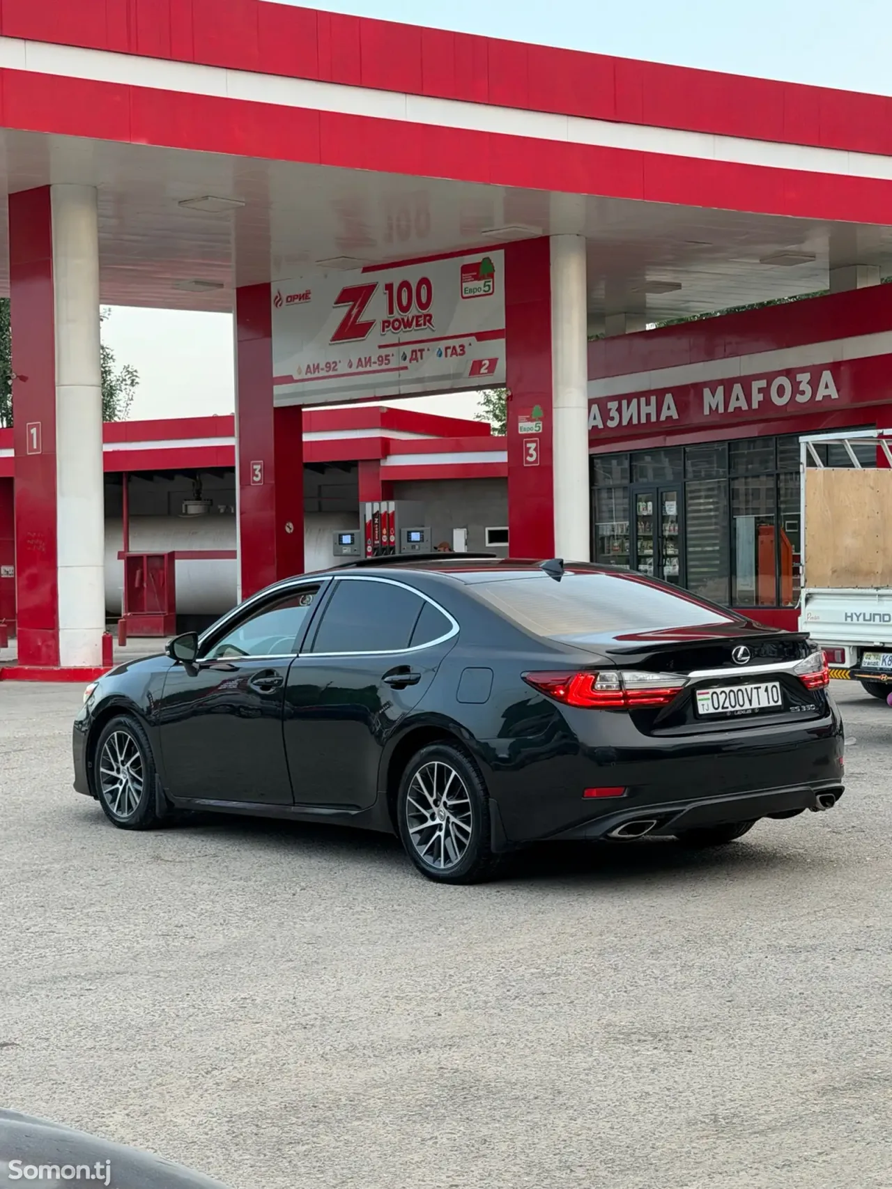 Lexus ES series 2016 · 3.5 AT