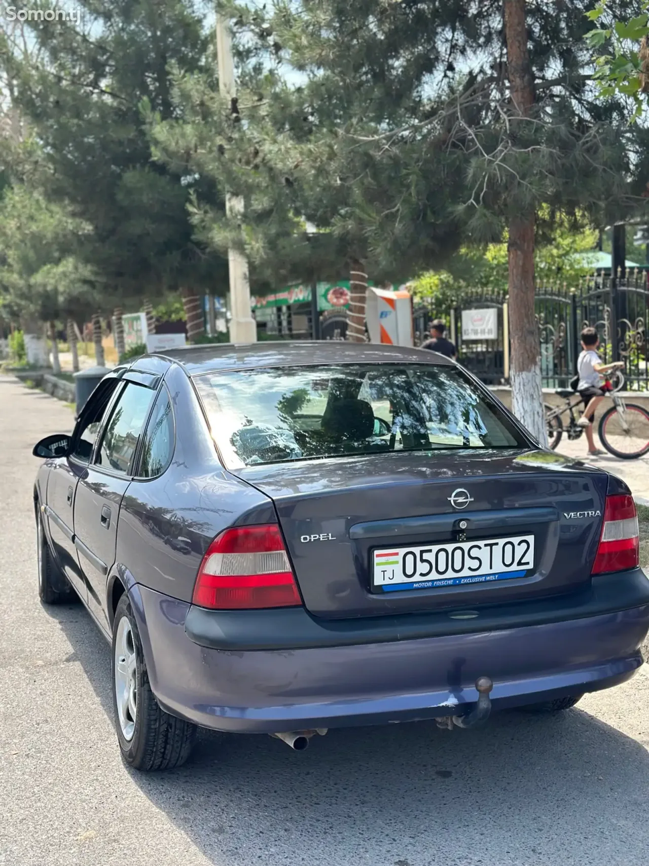 Opel Vectra B 1996 · 1.6 MT