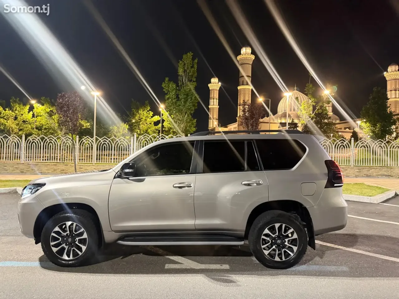 Toyota Land Cruiser Prado 2020 · 2.8 AT