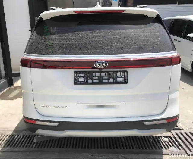 Kia Carnival 2021 · 3.5 AT