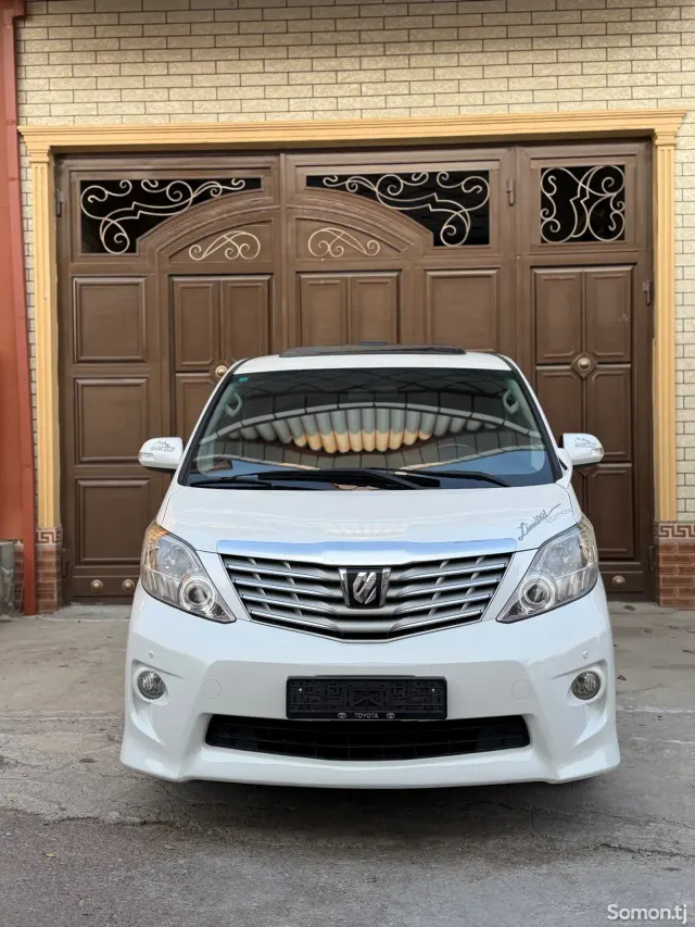 Toyota Alphard 2014 · 2.4 AT