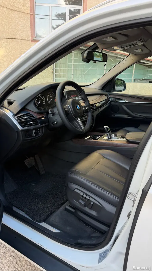 BMW X5 2014 · 3.0 AT